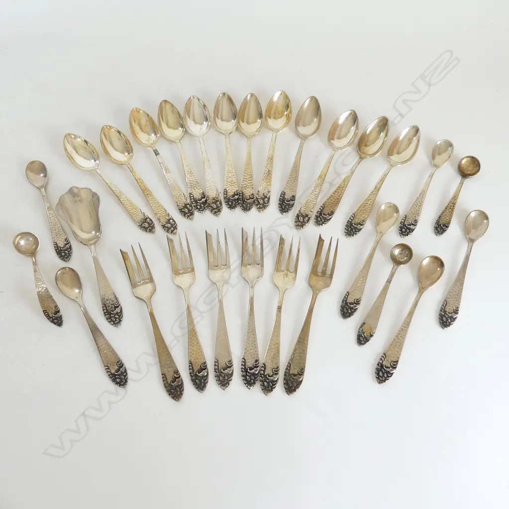 ASST. 800 SILVER CUTLERY; TEASPOONS ETC 326gms *NOW BZ656-1* Image 1++
