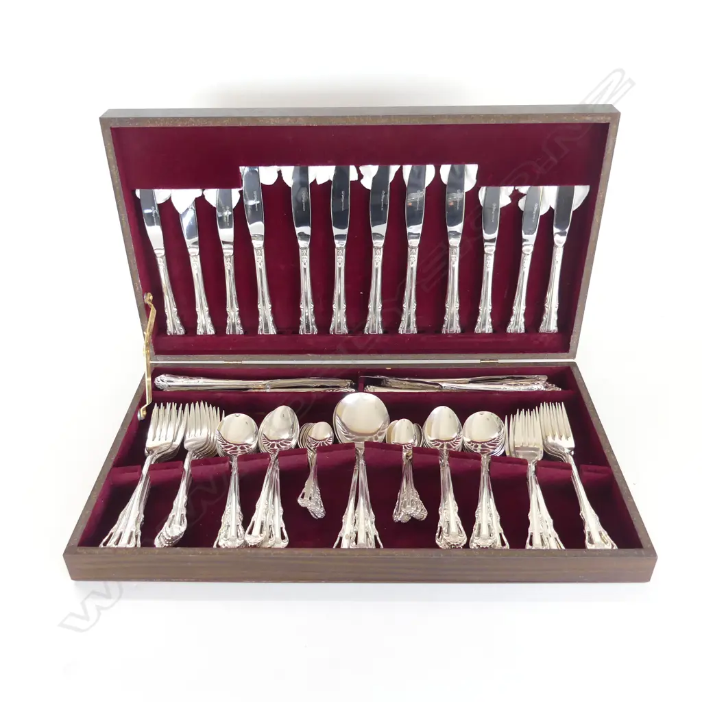 12 place setting CANTEEN OF SILVER PLATE CUTLERY BY STIRLING & PRIDE Image 1++