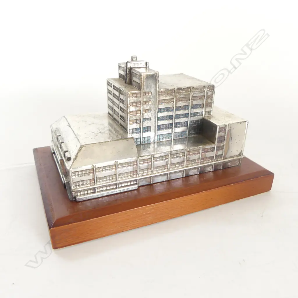 JAPANESE METAL BUILDING MODEL W.140mm Image 1++