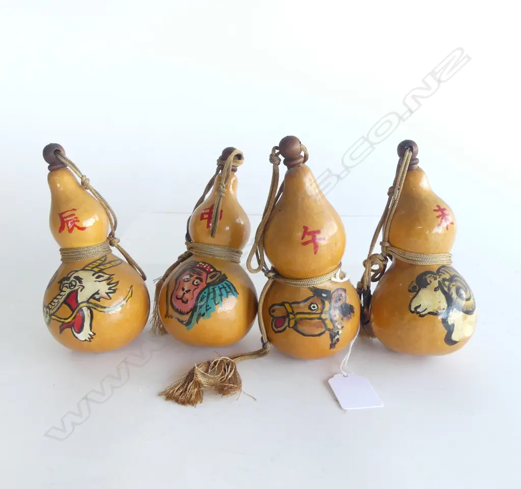 4 VINTAGE HAND PAINTED GOURDS FOR SAKI H140MM Image 1++