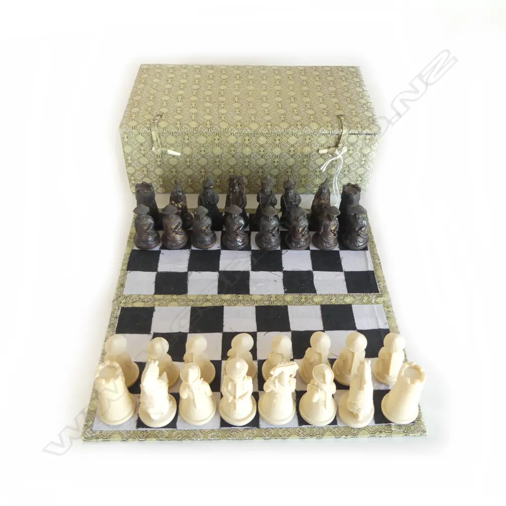 ORIENTAL RESIN CHESS SET, CASED W.250mm Image 1++