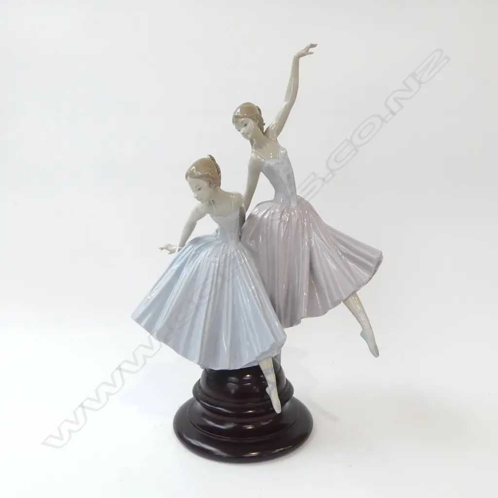 LLADRO DOUBLE FIGURE GROUP 2 BALLET DANCERS H480 ON WOOD BASE Image 1++