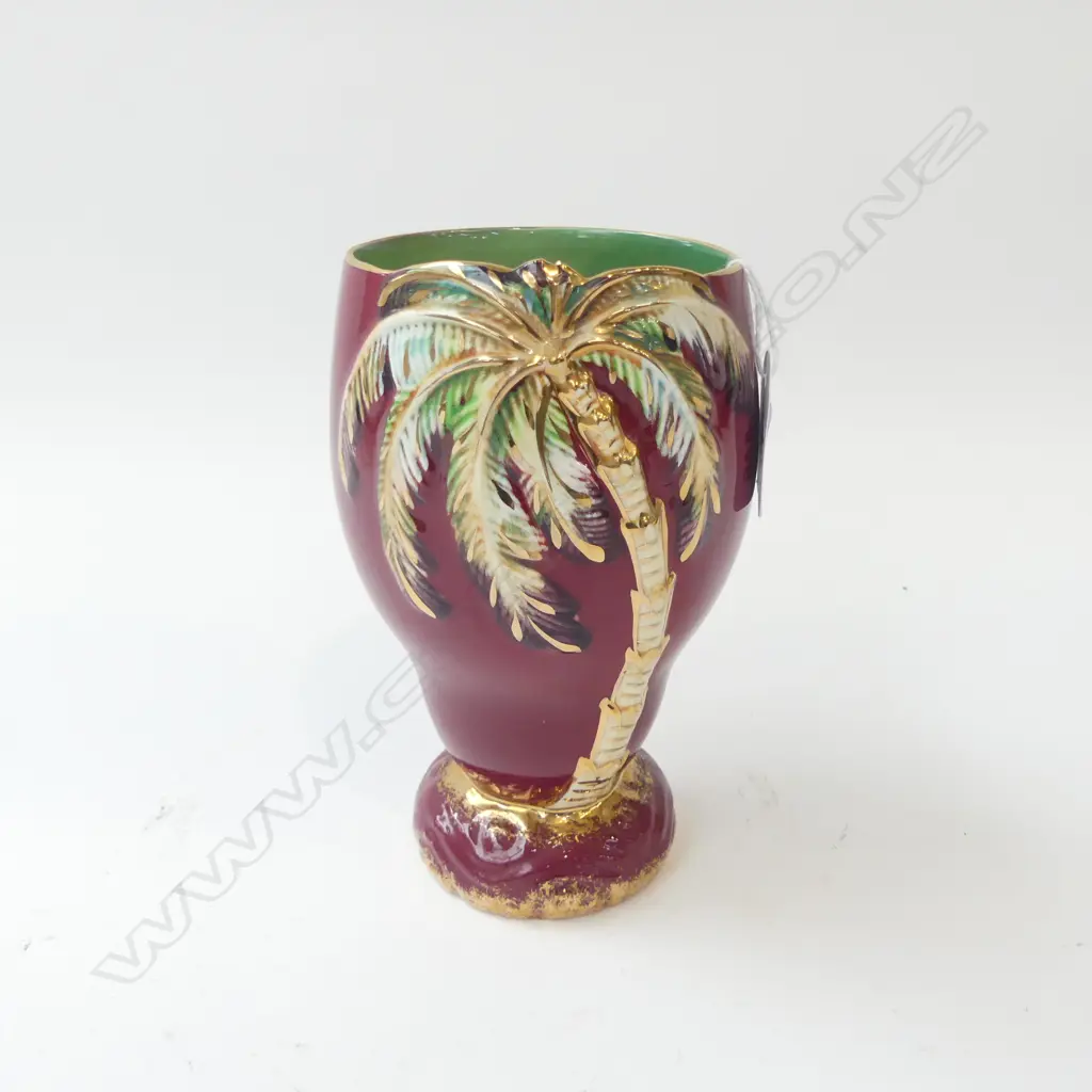 BESWICK MAUVE PALMTREE VASE 1072, SLIGHT NICK TO RIM H.155 Image 1++