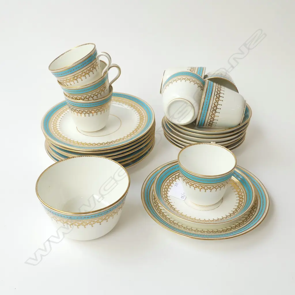 25 PCE ANTIQUE TEA SET; 8 TRIOS + SUGAR BOWL Image 1++