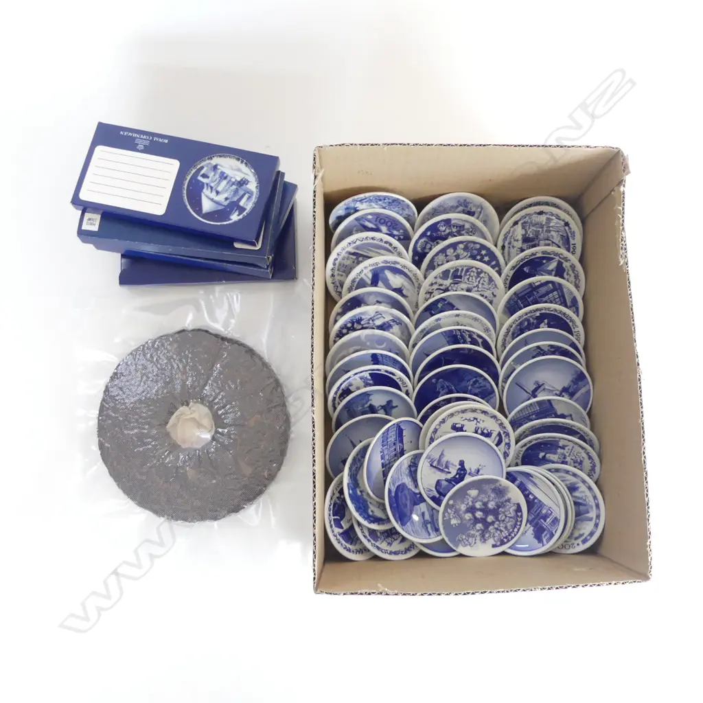 ASST. B&G / ROYAL COPENHAGEN PIN DISHES Image 1++