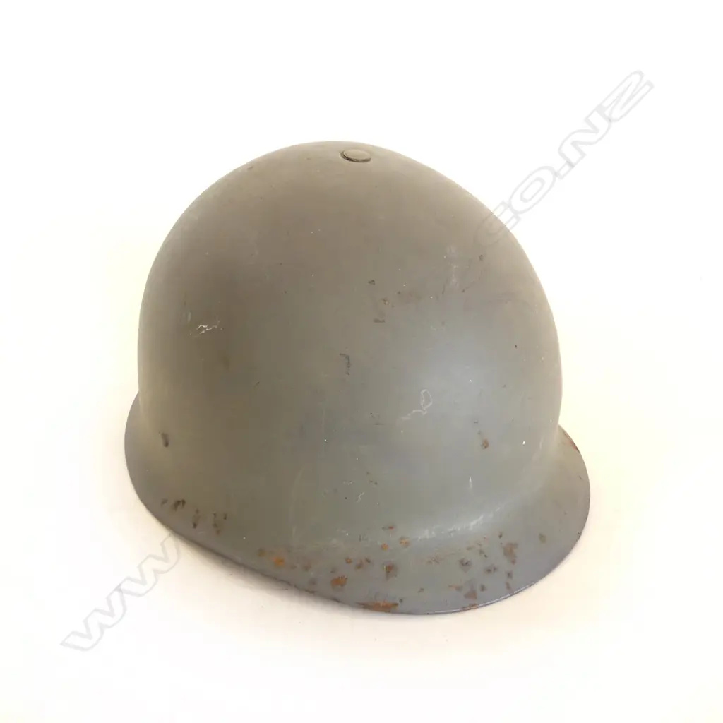 VINTAGE GERMAN POST WWII GREY METAL HELMET Image 1++