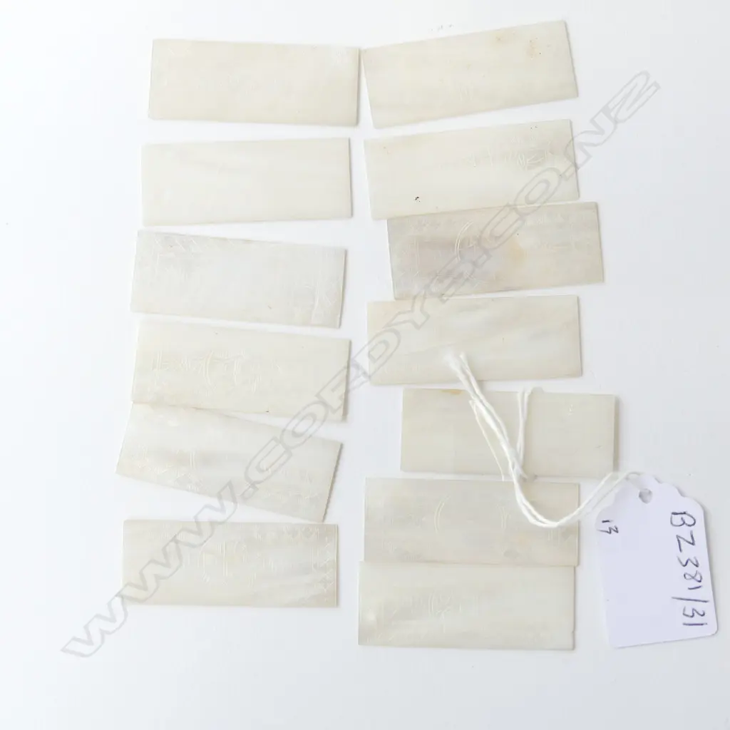 THIRTEEN MOTHER OF PEARL GAMING TOKENS ENGRAVED WITH CHINESE SCENES L.45MM Image 1++