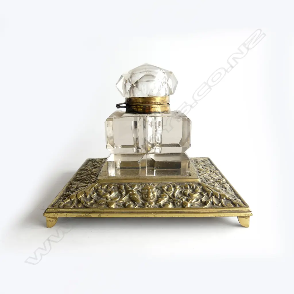 VICT BRASS & CUT GLASS INKBOTTLE Image 1++