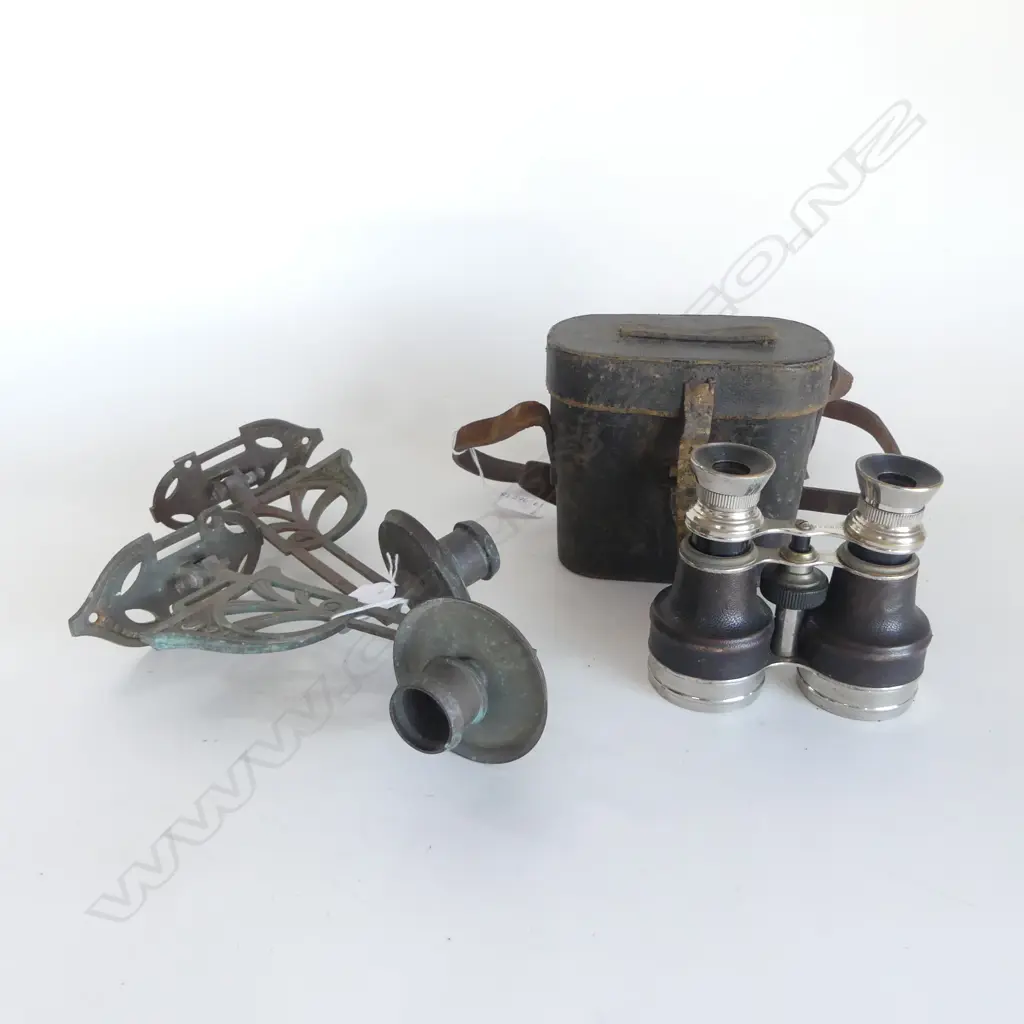 CASED WW1 PERIOD BINOCULARS WITH PAIR OF BRASS PIANO SCONCES Image 1++