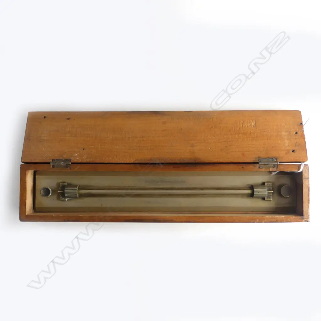 TROUGHTON AND SIMMS LONDON METAL RUNNING RULER CASED Image 1++