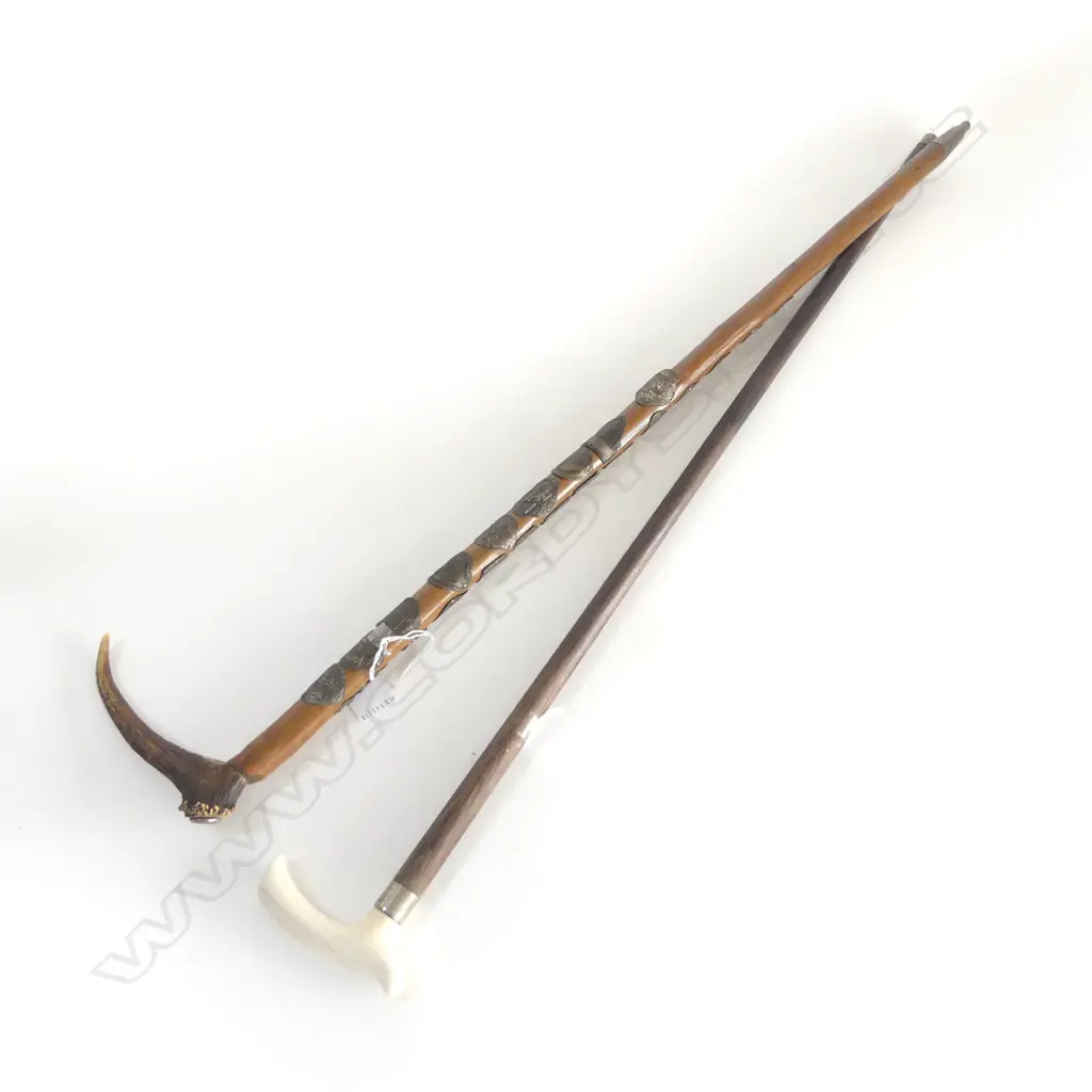 2 VINTAGE WALKING STICKS IVORY & DEER ANTLER HANDLES L890MM Image 1++