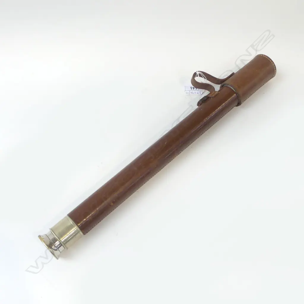 VINTAGE 1 DRAW TELESCOPE IN LEATHER CASING L.650 / 475mm Image 1++