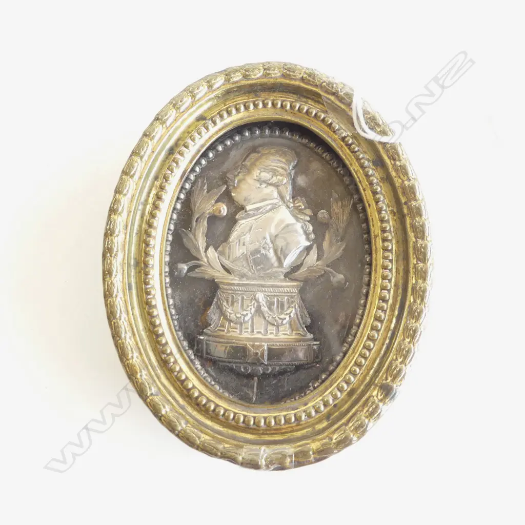 1787 FRENCH SILVER MINI GENT PLAQUE BUST in gilt frame H.98mm.probably of the period late 18thC Image 1++
