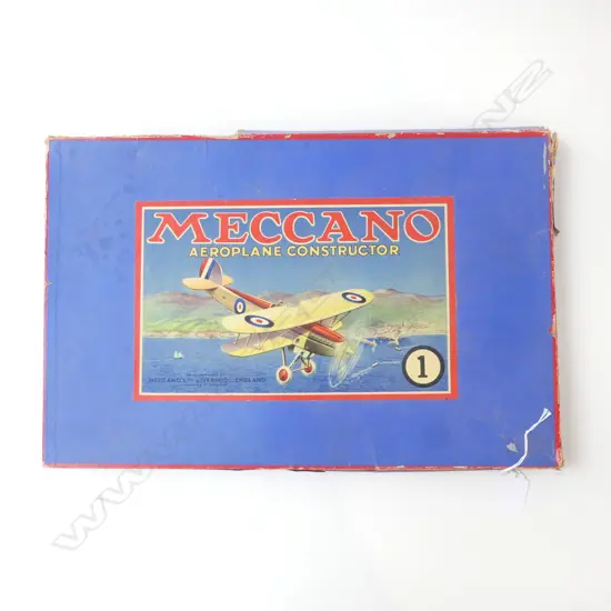 UNUSUAL ORIGINAL BOXED MECCANO 'AEROPLANE CONSTRUCTOR'. 440X285mm