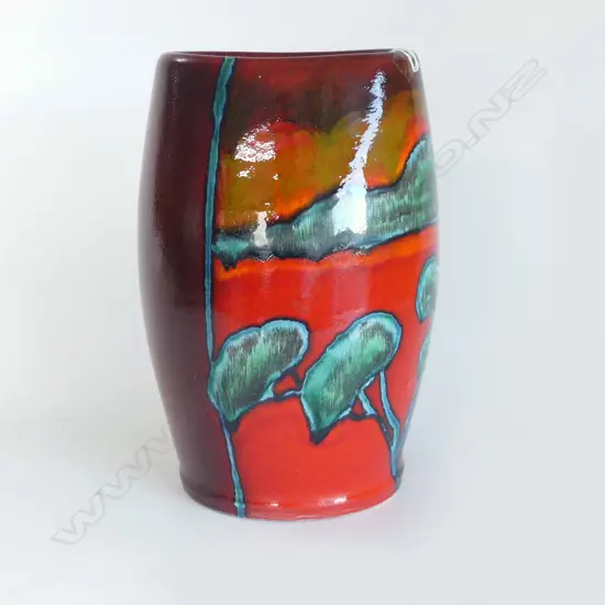 MORRIS & JAMES RED GLAZED VASE H.280mm