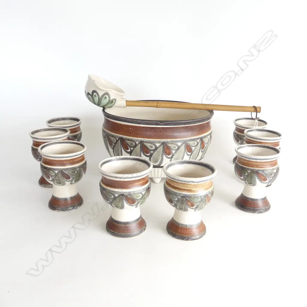 ANNEKE BORREN STUDIO POTTERY PUNCH SET BOWL DIA250MM  LADEL L390MM & 8 GOBLETS H110 Image 1++