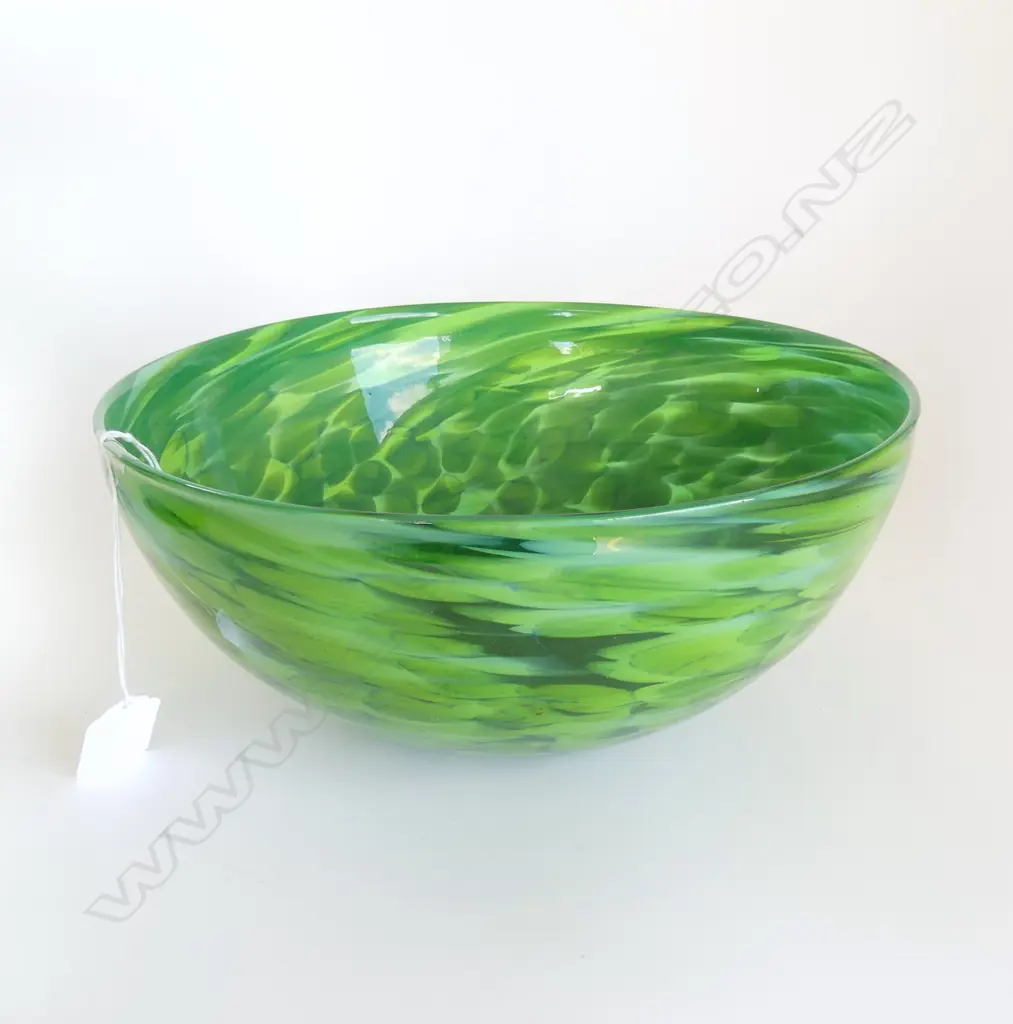 GARY NASH GREEN ART GLASS BOWL 255mm dia SIGNED & DATED '08 Image 1++