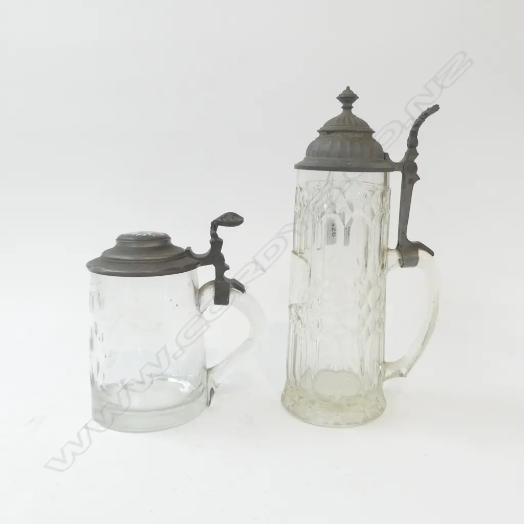  TWO ANTIQUE STEINS WITH PEWTER LIDS H26CM H.16CM   Image 1++