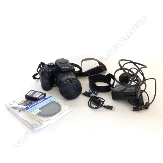 FUJI TELESCOPIC CAMERA & ACSSESORIES