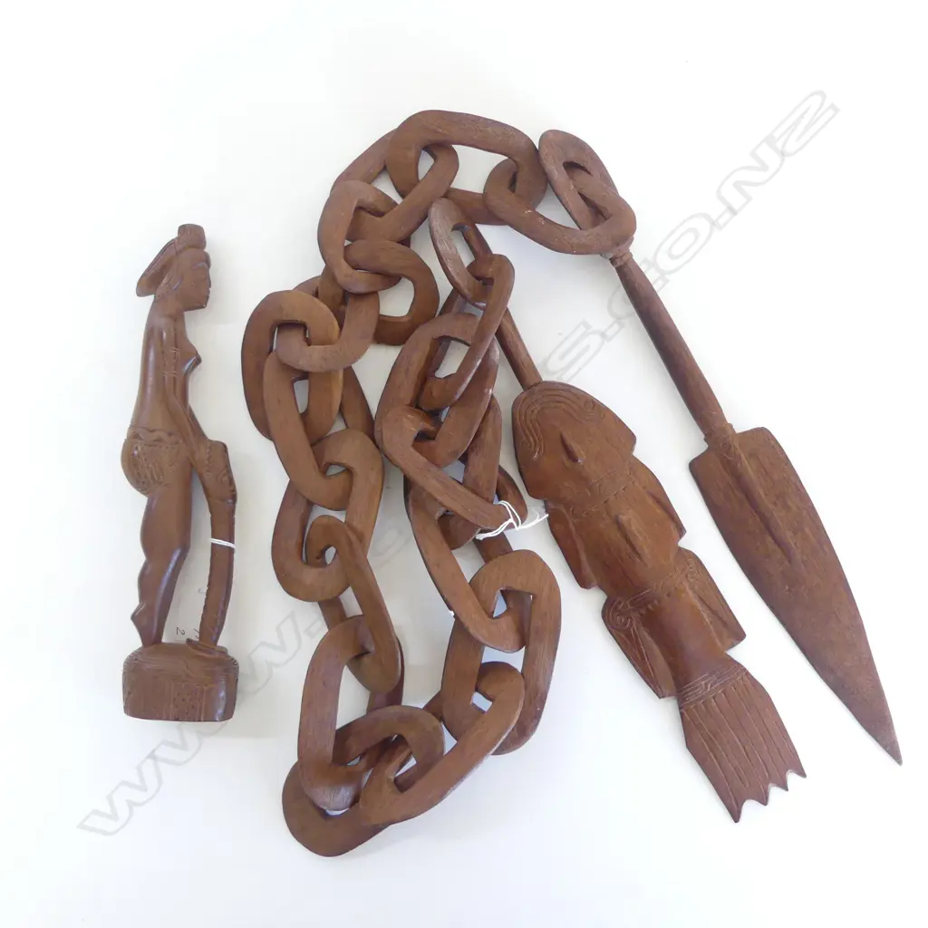 CARVED HARWOOD FIGURE & CARVED INTERLOCKING 'CHAIN' BOTH MELANESIAN FIG H.30O CHAIN L.2000mm Image 1++