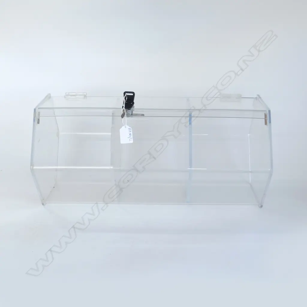 CLEAR ACRYLIC OCTAGONAL DISPLAY CASE H.470mm Image 1++