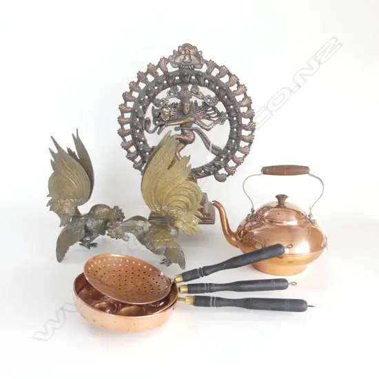 PR BRASS ROOSTERS H.250mm + 4 COPPER KITCHEN PCES + BRASS DANCING NATRAJA H.375mm