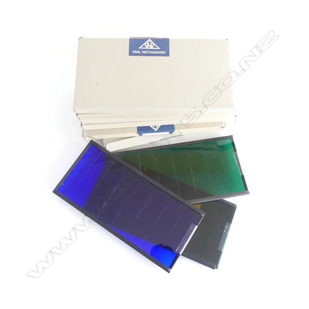 A BOX OF COULORED GLASS SHEETS EX STAGE LIGHTING L260MM Image 1++
