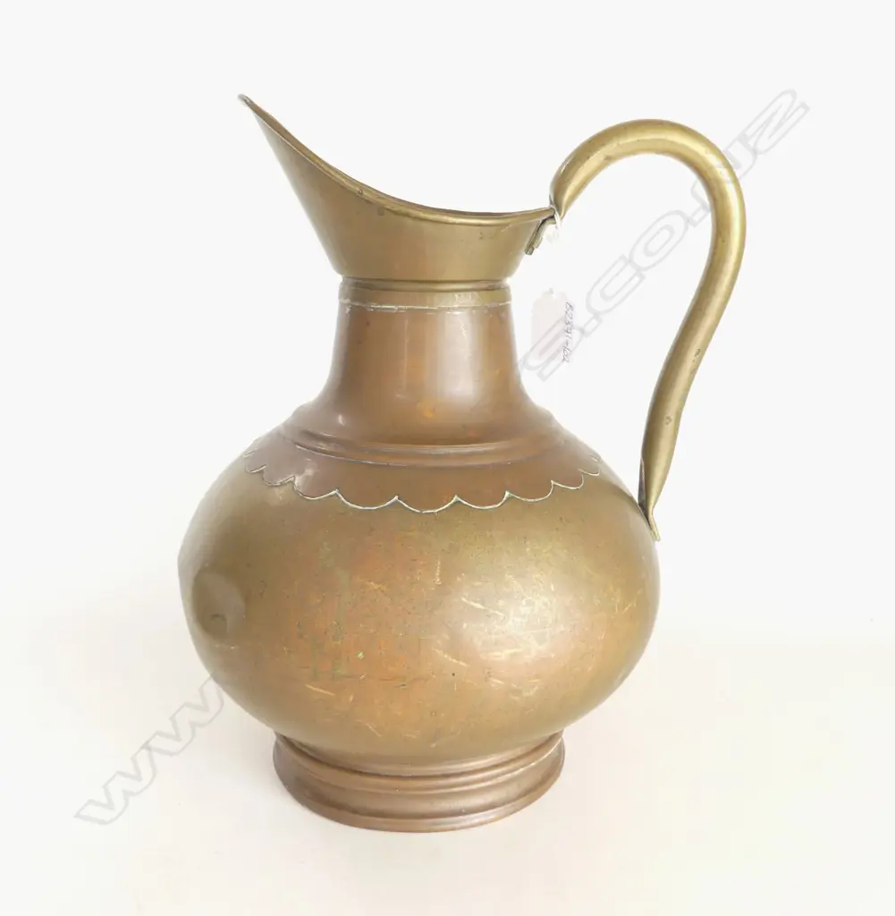 LG VINTAGE COPPER & BRASS JUG Image 1++