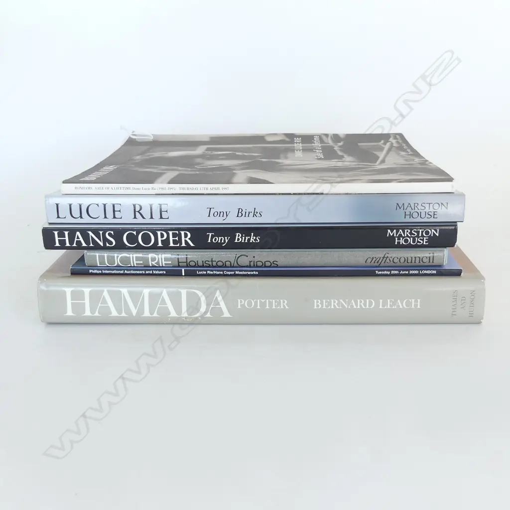6 REF BOOKS STUDIO POTTERY HAMADA LUCY RIE  HANS COPER  Image 1++