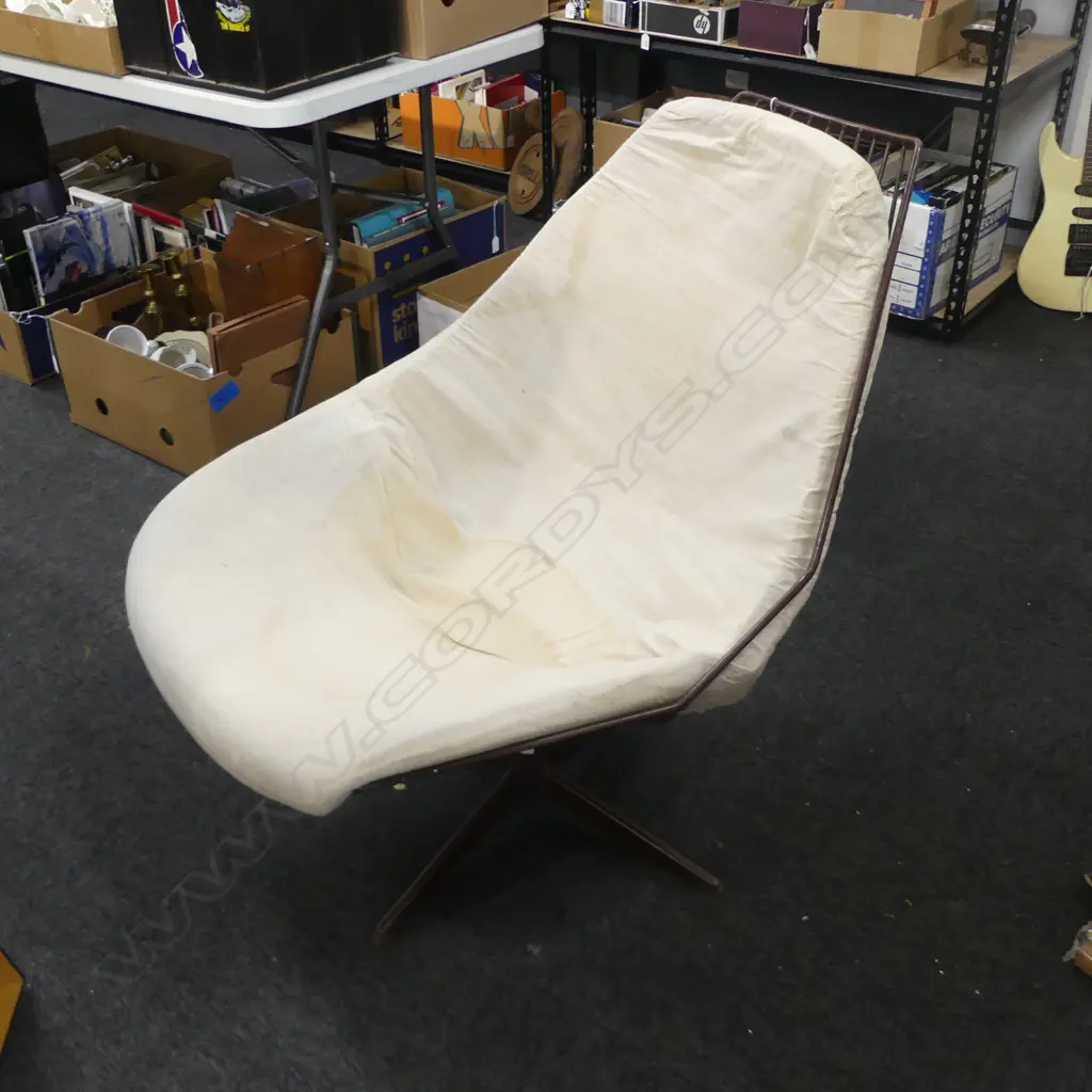RETRO VINTAGE METAL WIRE CHAIR Image 1++