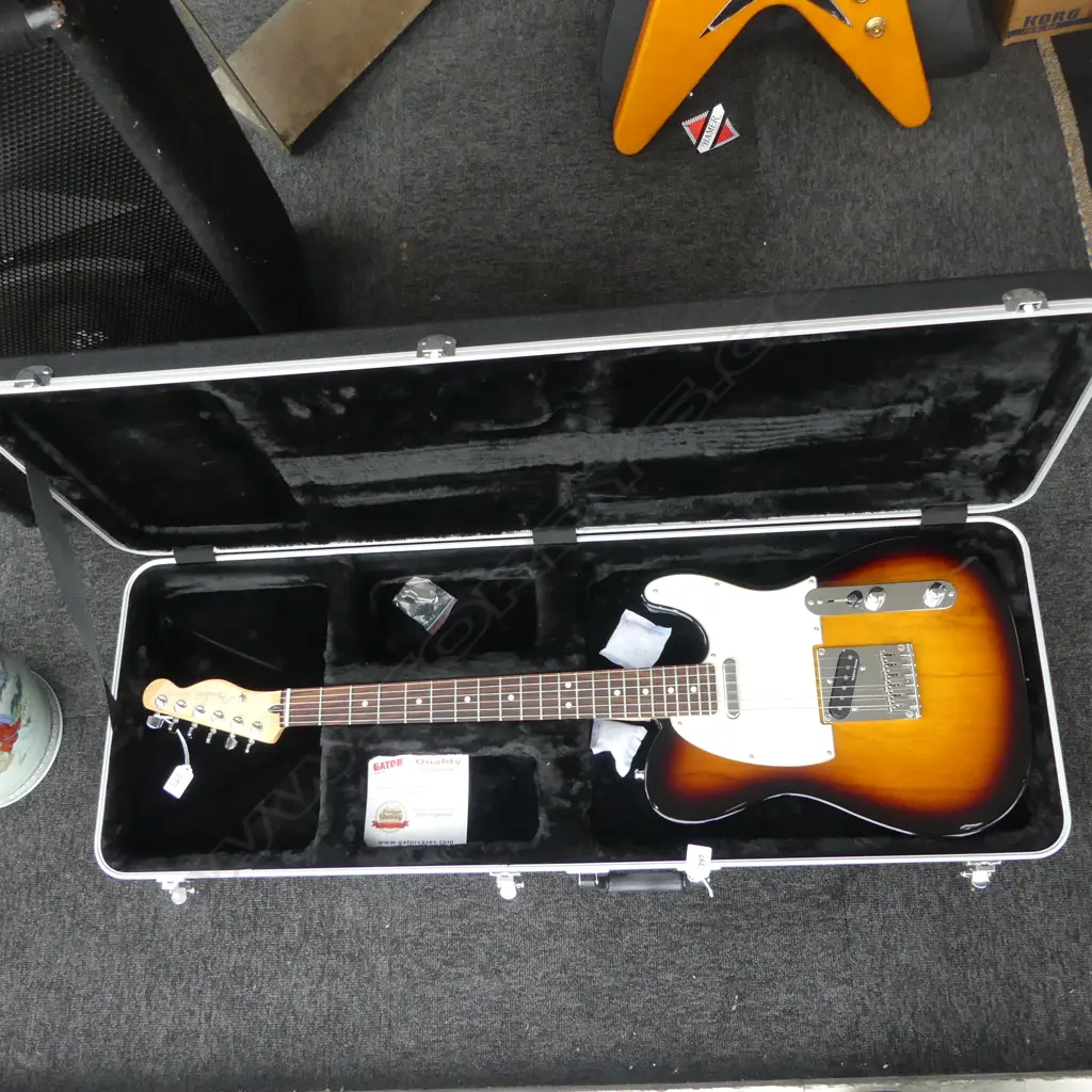 FENDER TELECASTOR  ELECTRIC GUITAR WITH DUNCAN PICKUP WITH HARD CASE Image 1++