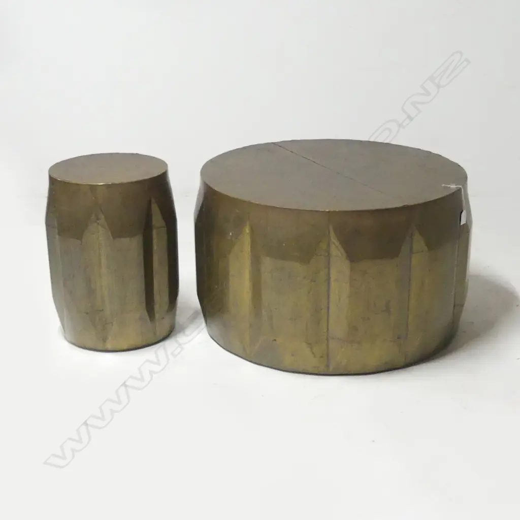 BRONZED METAL TABLE 720mm dia & STOOL H.465mm Image 1++