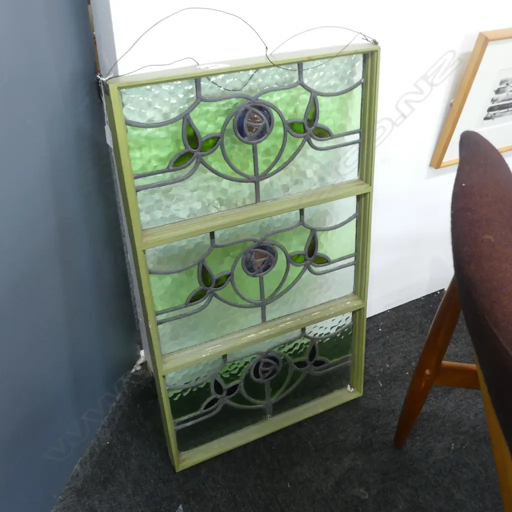 LEAD LIGHT 3 PANEL WINDOW 805x475mm Image 1++