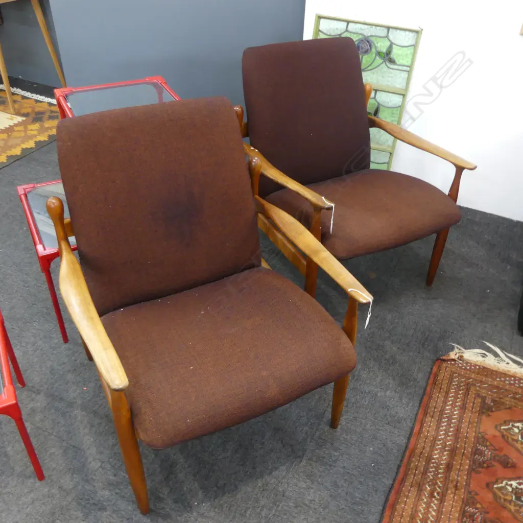 PR RETRO / MID CENTURY ARMCHAIRS Image 1++