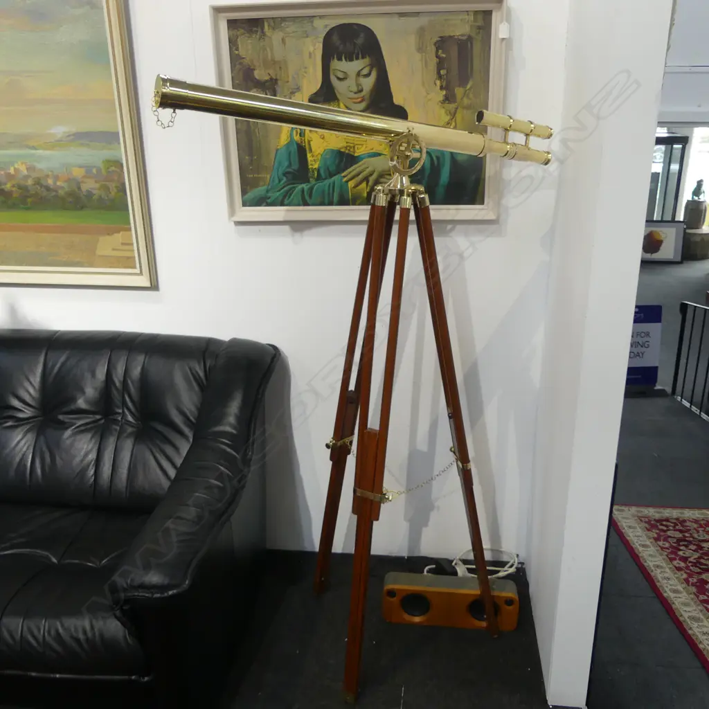 BRASS TELESCOPE ON TRIPOD Image 1++