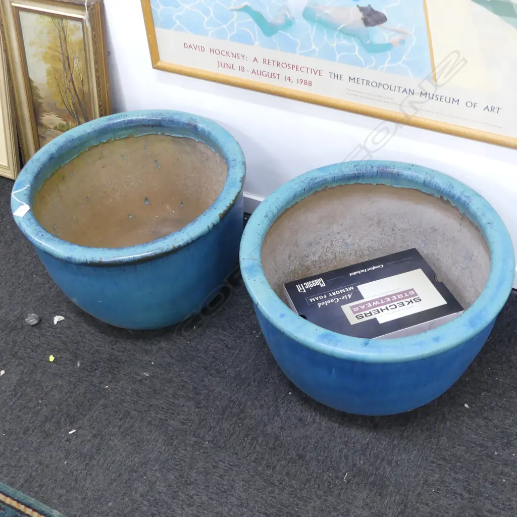 PR LG BLUE GLAZED GARDEN POTS H.350mm, 555mm dia WITH SUPPORTS Image 1++