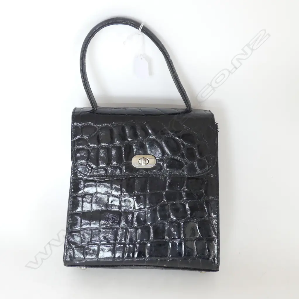 VINTAGE LEATHER HANDBAG Image 1++