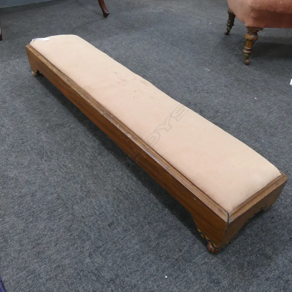 FOOT REST 1150x255x170mm Image 1++