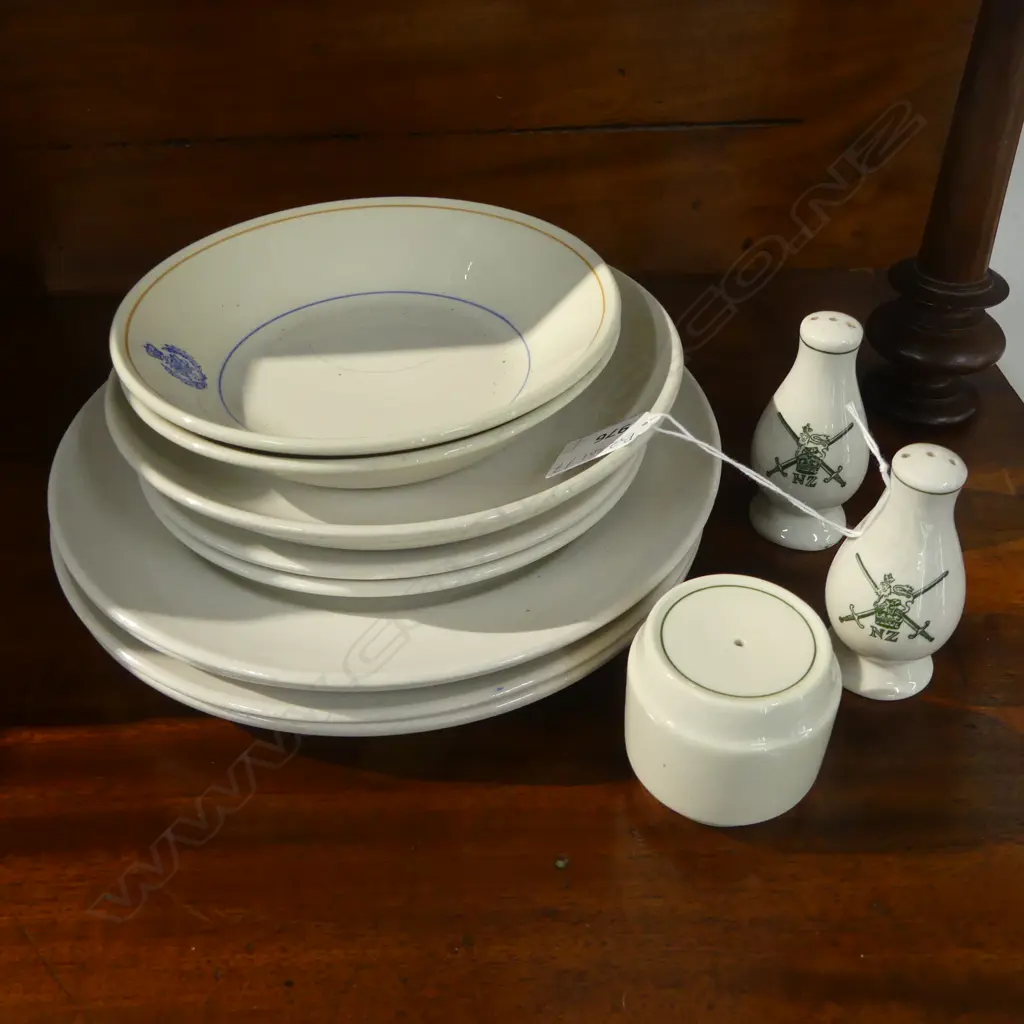 CROWN LYNN CRESTED HOTEL CHINA, NZ ARMY CONDIMENTS (PR+1) Image 1++