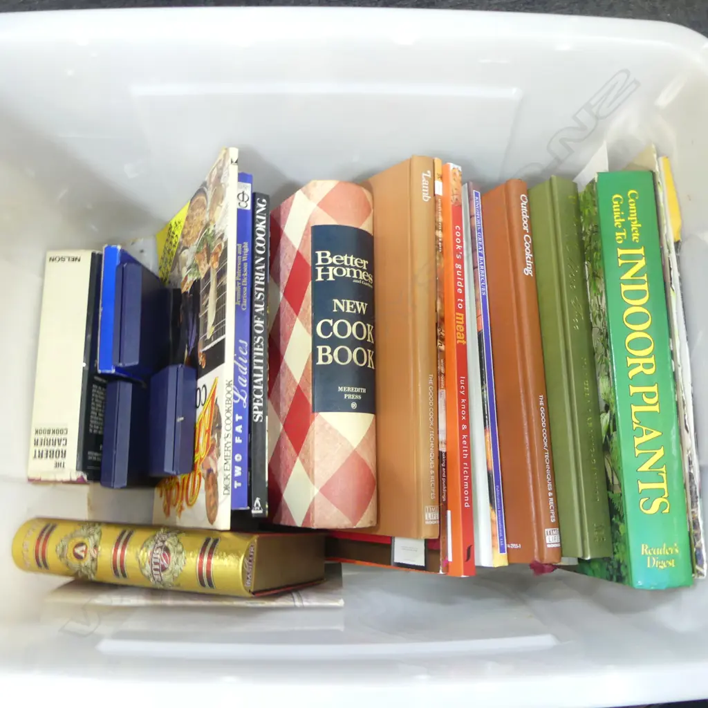 BOX LOT COLLECTION COOKERY BOOKS & HOME GARDNING BOOKS Image 1++