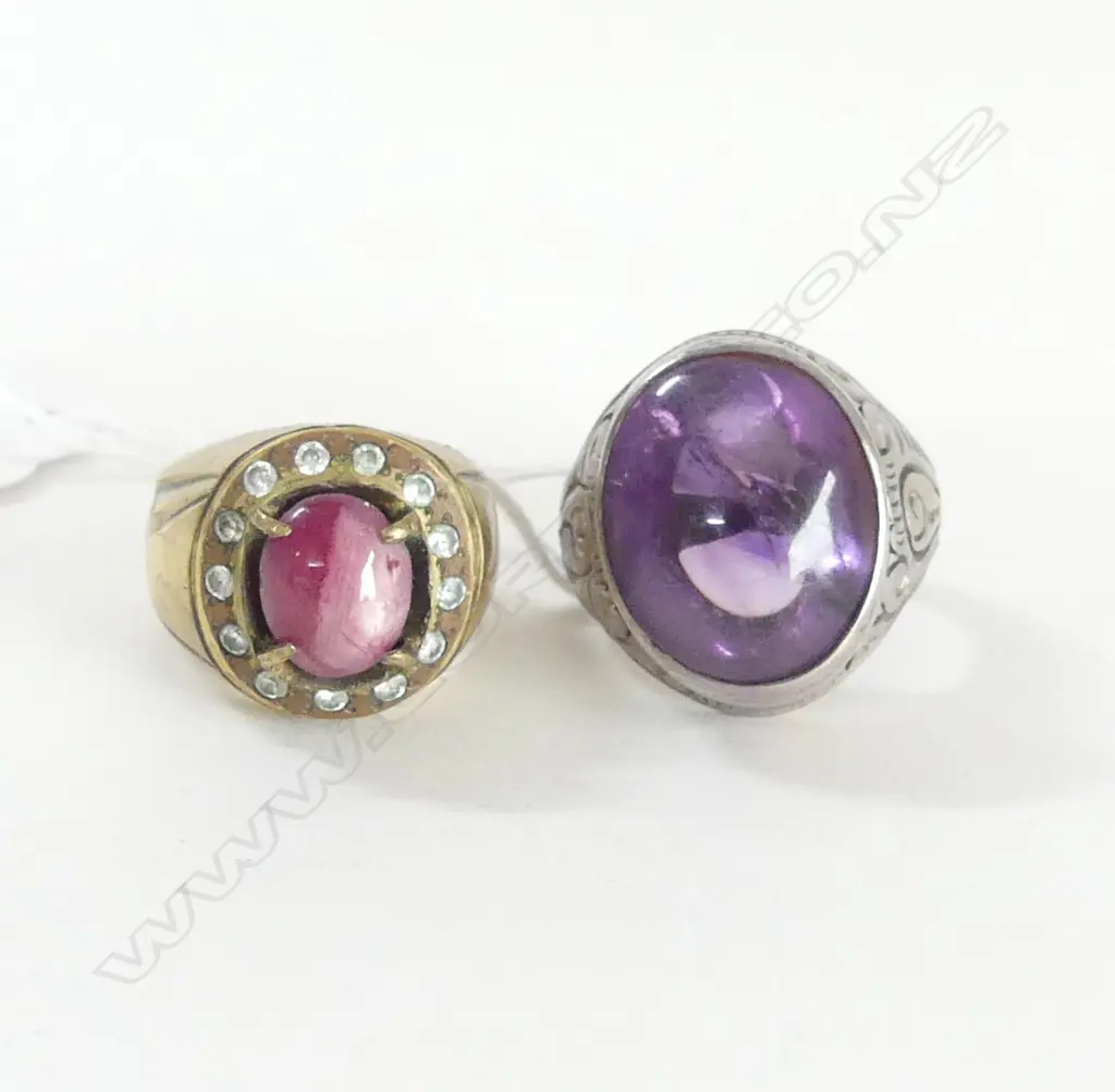 SILVER AND AMETHYST CABOCHON RING AND COSTUME RING Image 1++
