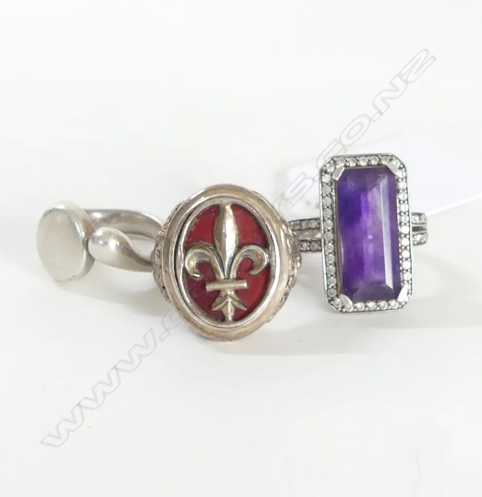 THREE COSTUME SILVER RINGS Image 1++