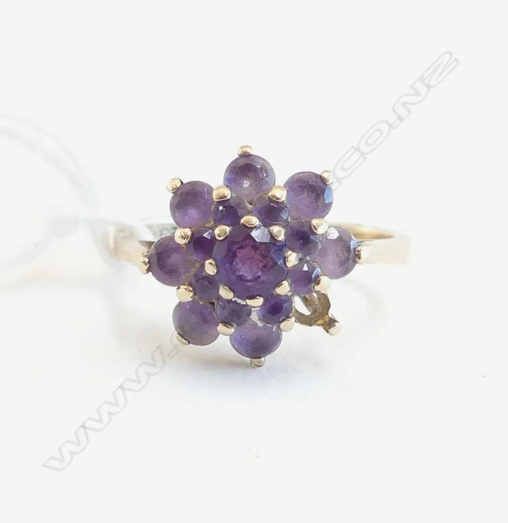 9CT & AMYTHEST CLUSTER PRINCESS TYPE RING 3.14 one stone missing Image 1++