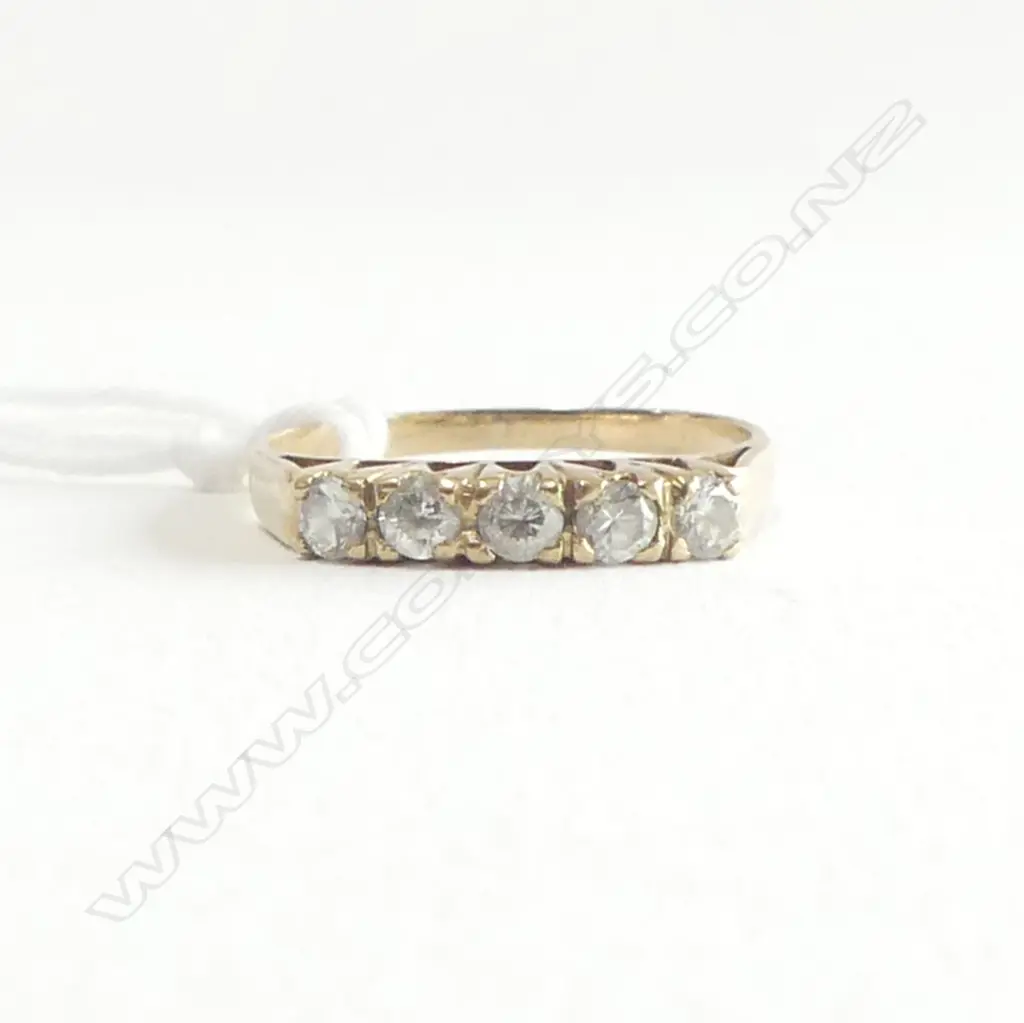 9CT GOLD 5 STONE CZ BRIDGE RING 1,5gms Image 1++