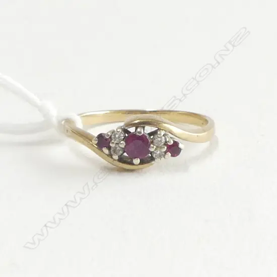 9ct GOLD VINTAGE 3 RUBY & DIAMOND RING CROSS-OVER STYLE 2.4gms