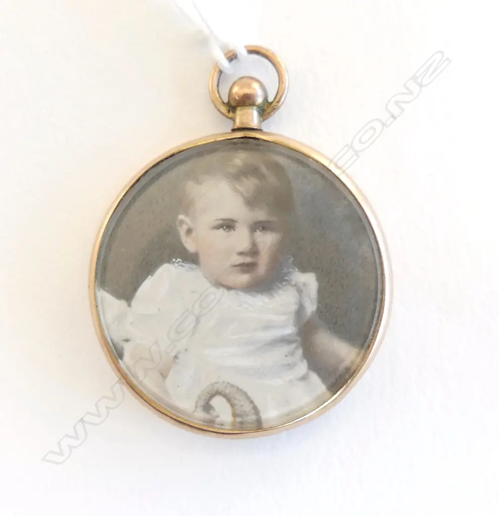 9ct rose GOLD FRAMED & GLAZED PENDANT LOCKET Dia.31mm  Image 1++