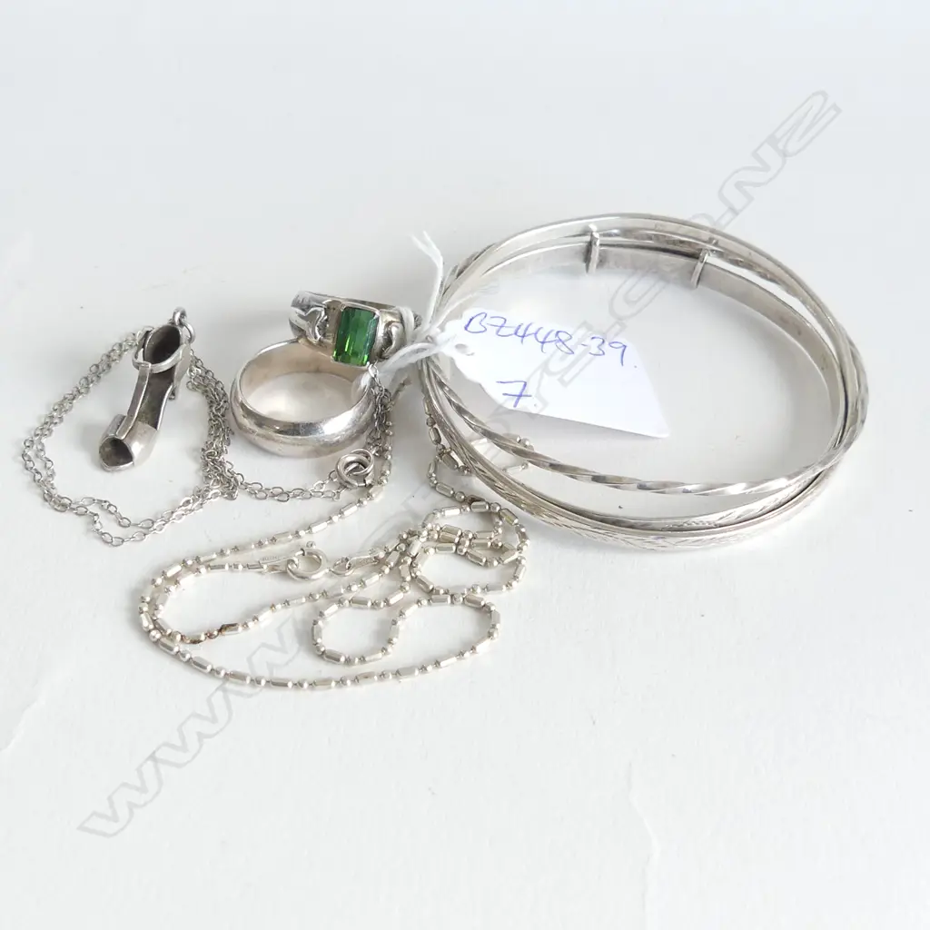 3 SILVER BANGLES 2 SILVER NECKLACES & 2 RINGS Image 1++