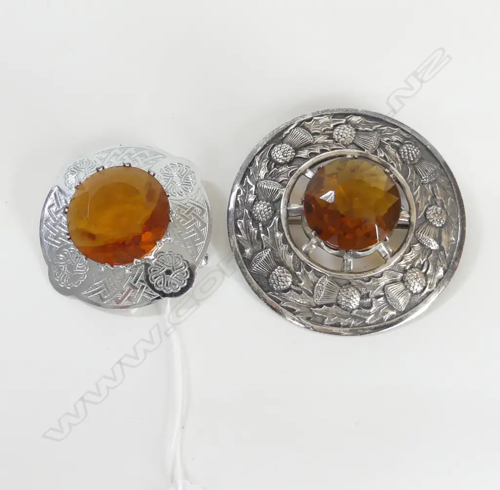 2 LG SCOTTISH THISTLE BROOCHES 85, 60mm dia Image 1++