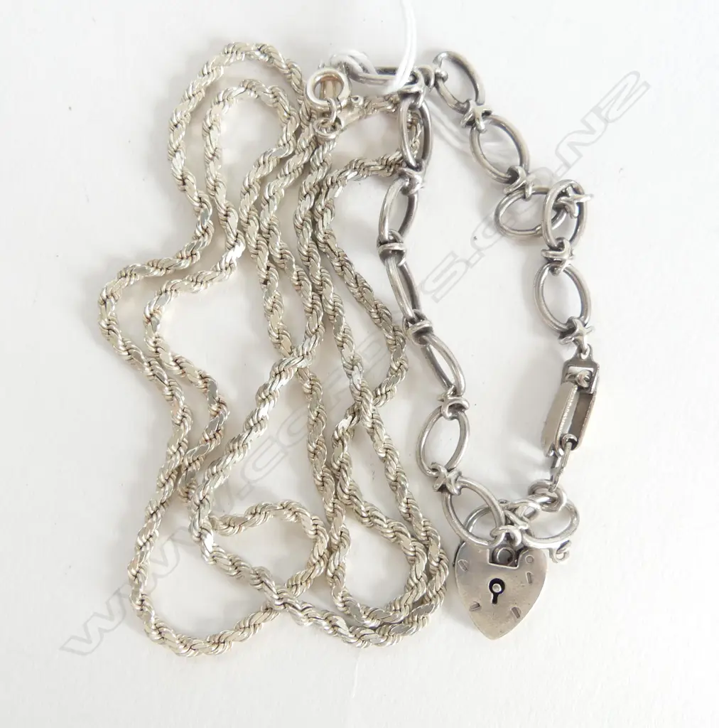 SILVER ROPE TWIST NECKLACE & OVAL LINK BRACELET  Image 1++
