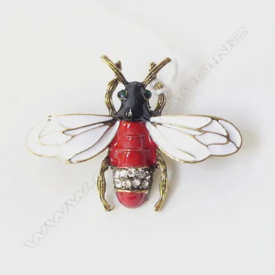 COSTUME BEE BROOCH w DIAMANTE TAIL
